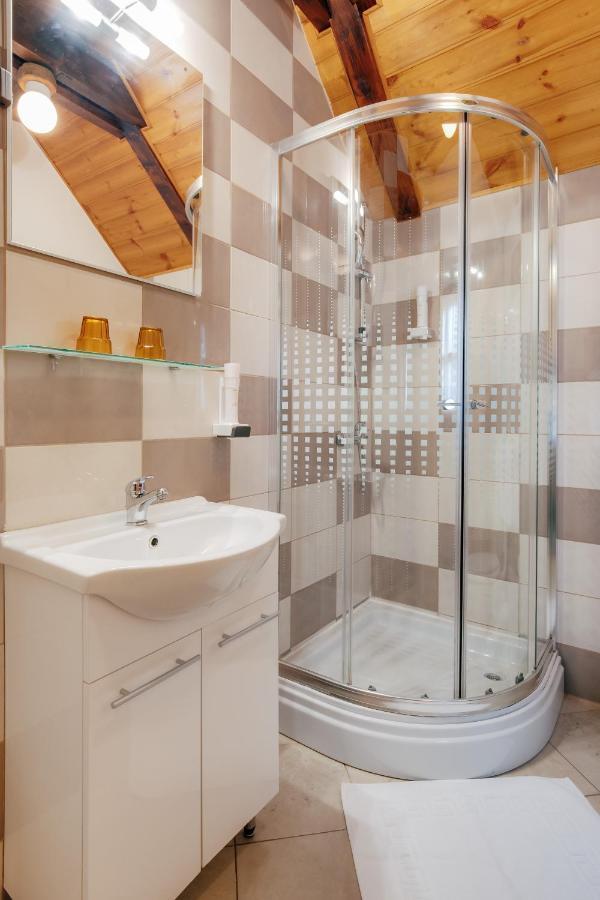 Guesthouse Pod Rastockim Krovom 斯诺基 外观 照片