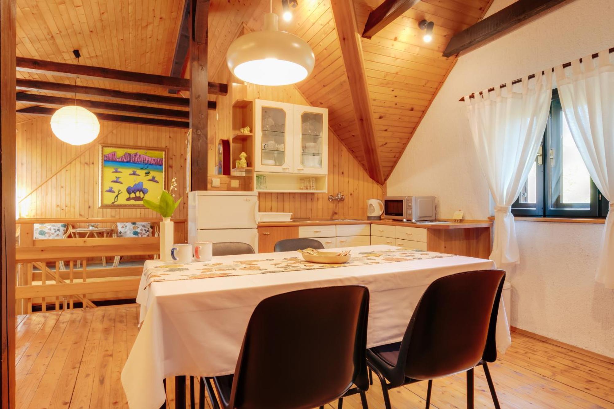 Guesthouse Pod Rastockim Krovom 斯诺基 外观 照片